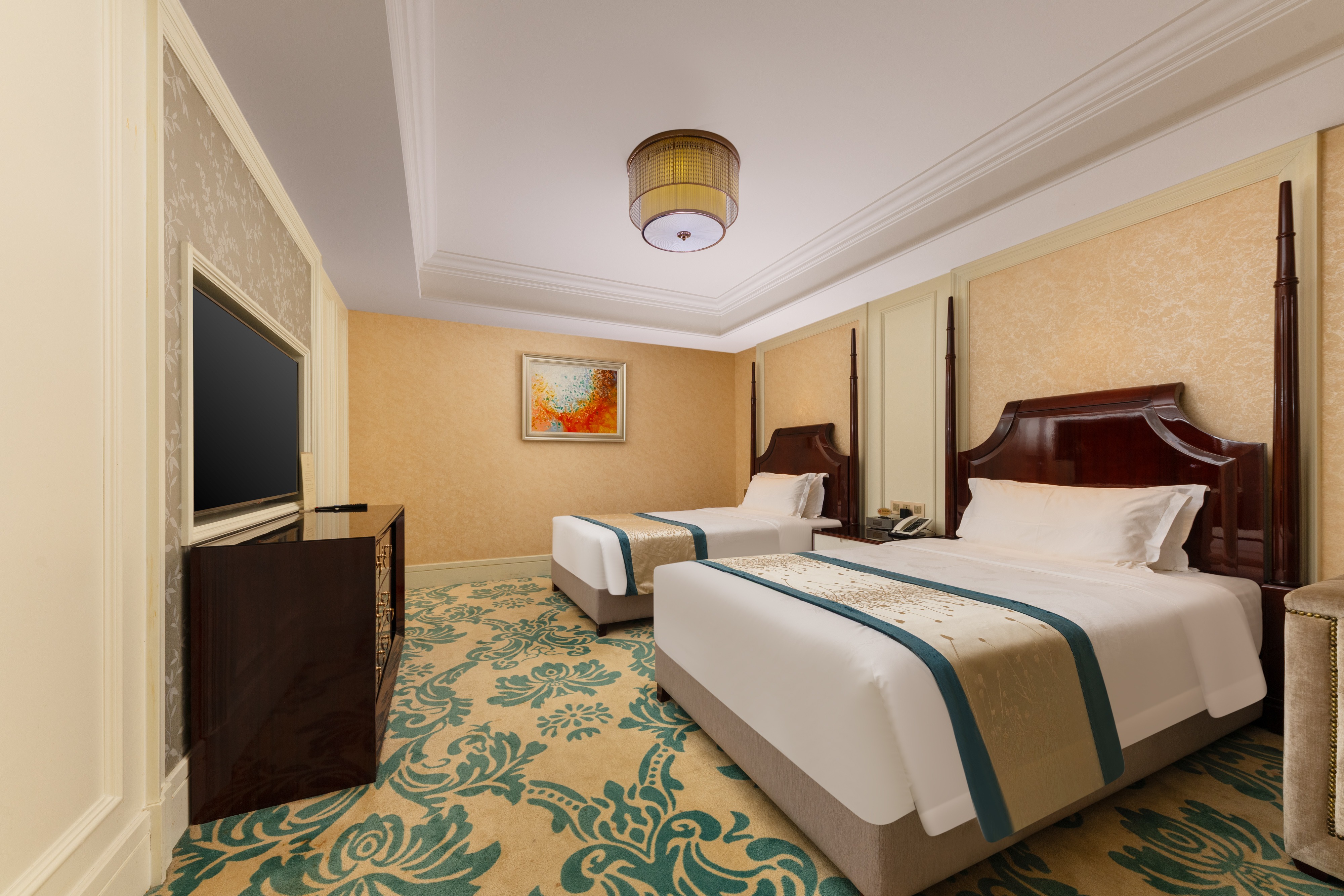 هتل لیک پیدمونت اینترنشنال